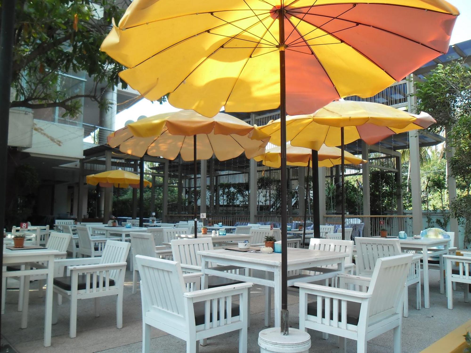 Long Beach Cha-Am Hotel Exterior photo